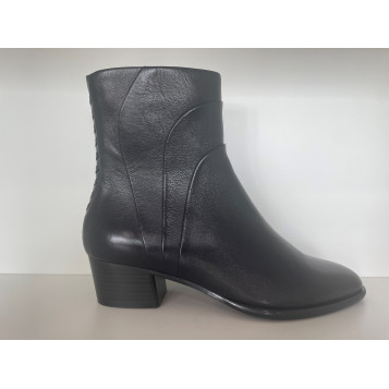 lori-01 black