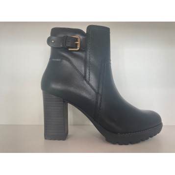 w7m-8730 black