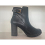W7M-8730 - BLACK