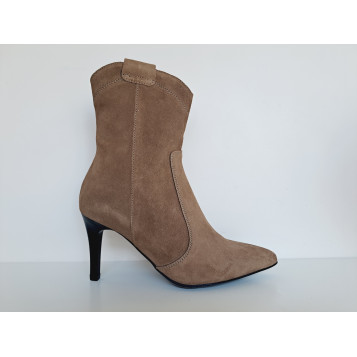 6106 taupe